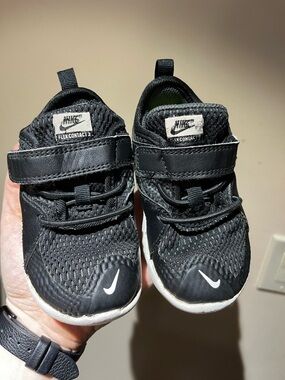 Nike Black Kids Flex Contact 3 Slip-On Sneakers with White Swoosh